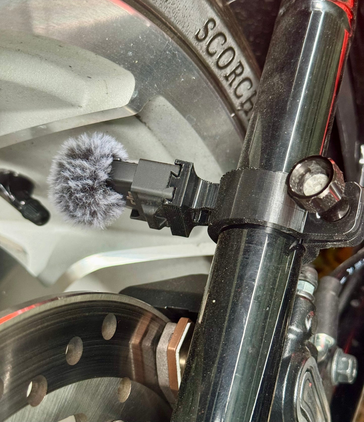 Motorcycle Mount for DJI Mic Mini – Stable, Discreet & Built for Engine Sound Recording